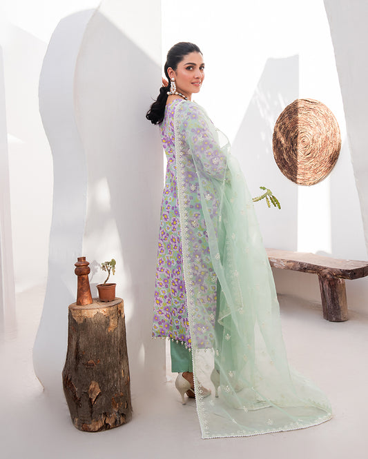 Ayeza Khan Lawn Jacquard AL-850